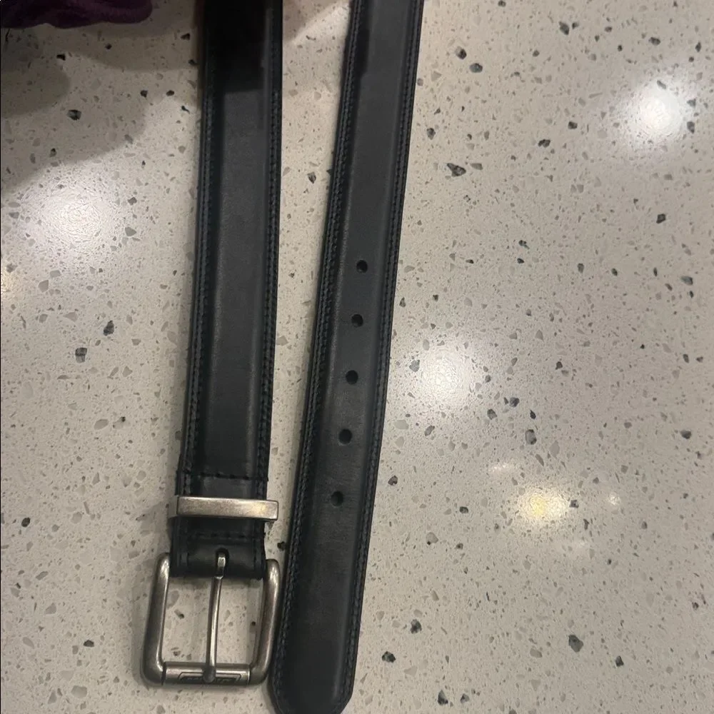 Dickies Genuine Men's Black Leather Belt Casual Work Sleek Size 44 NWOT
